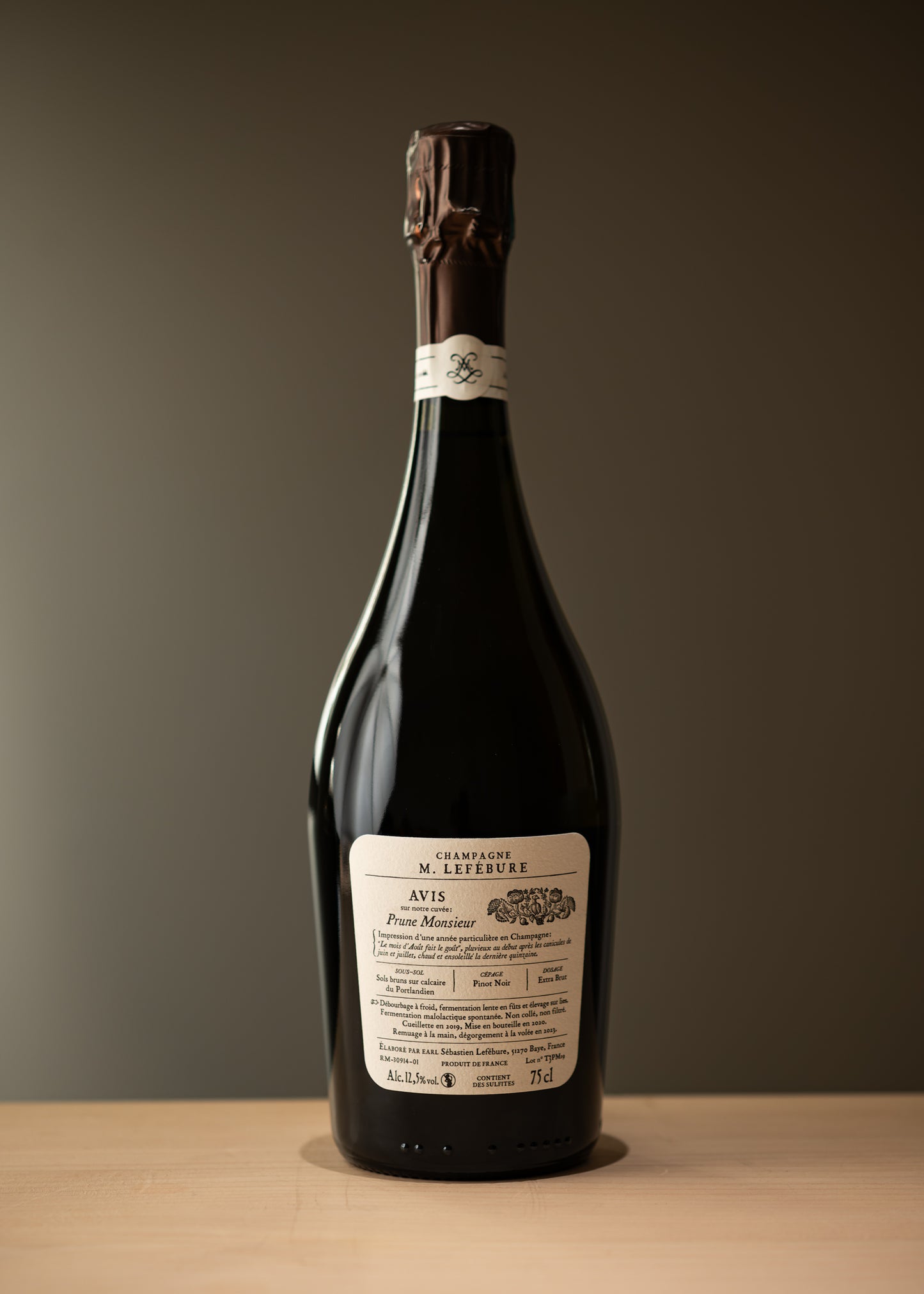 メゾン・ルフェビュール　プルン・ムッシュ　Maison Lefébure　Prune Monsieur